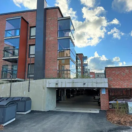 Beautiful Two-room With Naesijaervi Views Apartamento Tampere